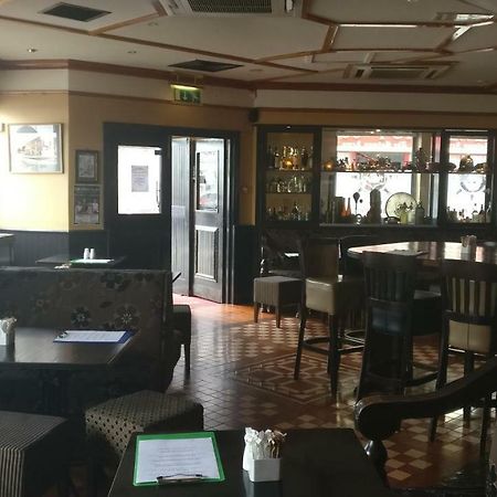 Galway Arms Inn ภายนอก รูปภาพ
