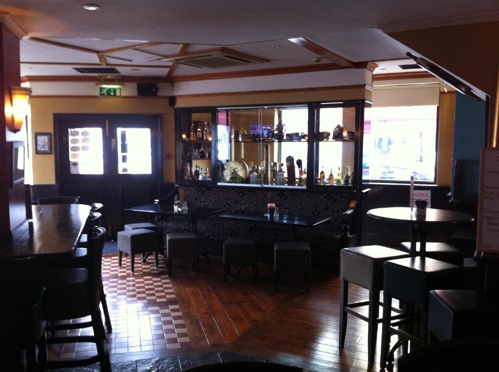 Galway Arms Inn ภายนอก รูปภาพ